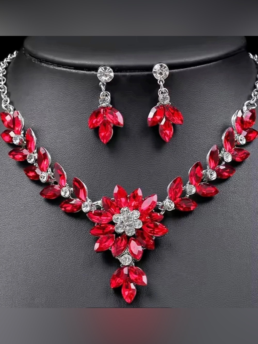 New Red Floral Statement Necklace Set